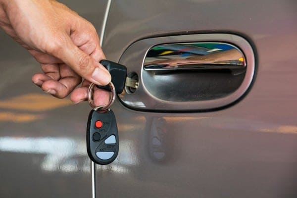 Коли може знадобитися аварійне відкривання автомобіля