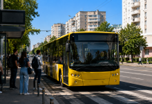 Автобус №27 у Києві на міському маршруті